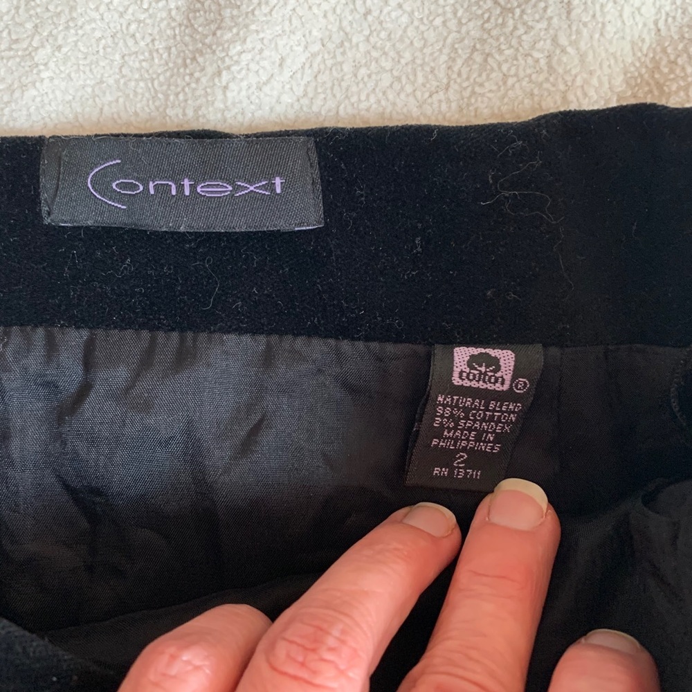 Context black velvet skirt size 2 - Picture 3 of 3